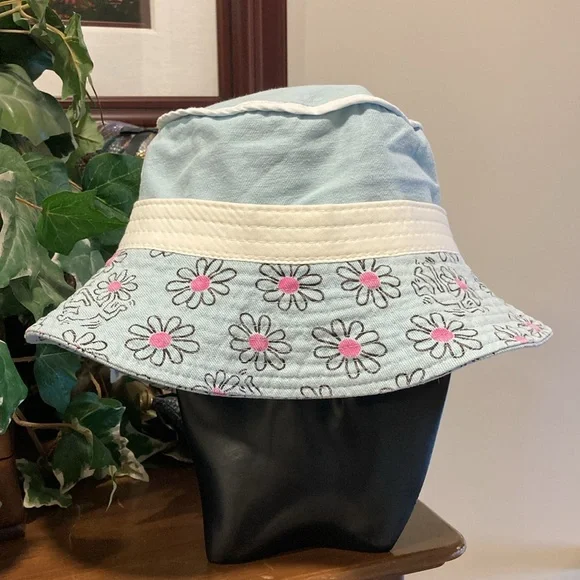 ⭐️HOST PICK!⭐️ NWOT - Keith Haring® Pop Art Blue Pink Daisy Packable Bucket Hat - Picture 9 of 14